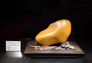 學(xué)石探究 黃蠟石的物質(zhì)實體與石材加工藝術(shù)